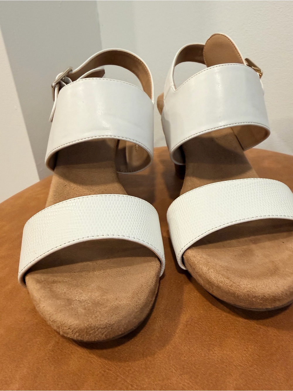 New Waves Tan Flip‑Flops Sandals | Casual Comfort